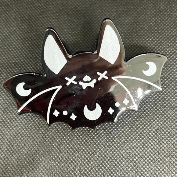 Halloween themed bat  🦇 hair clip - Picture 4 of 7